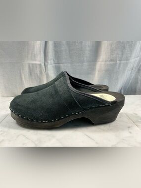 Vollsjo Sweden Black Suede Slip-On Clogs Size 9w, 7m, 40Euro